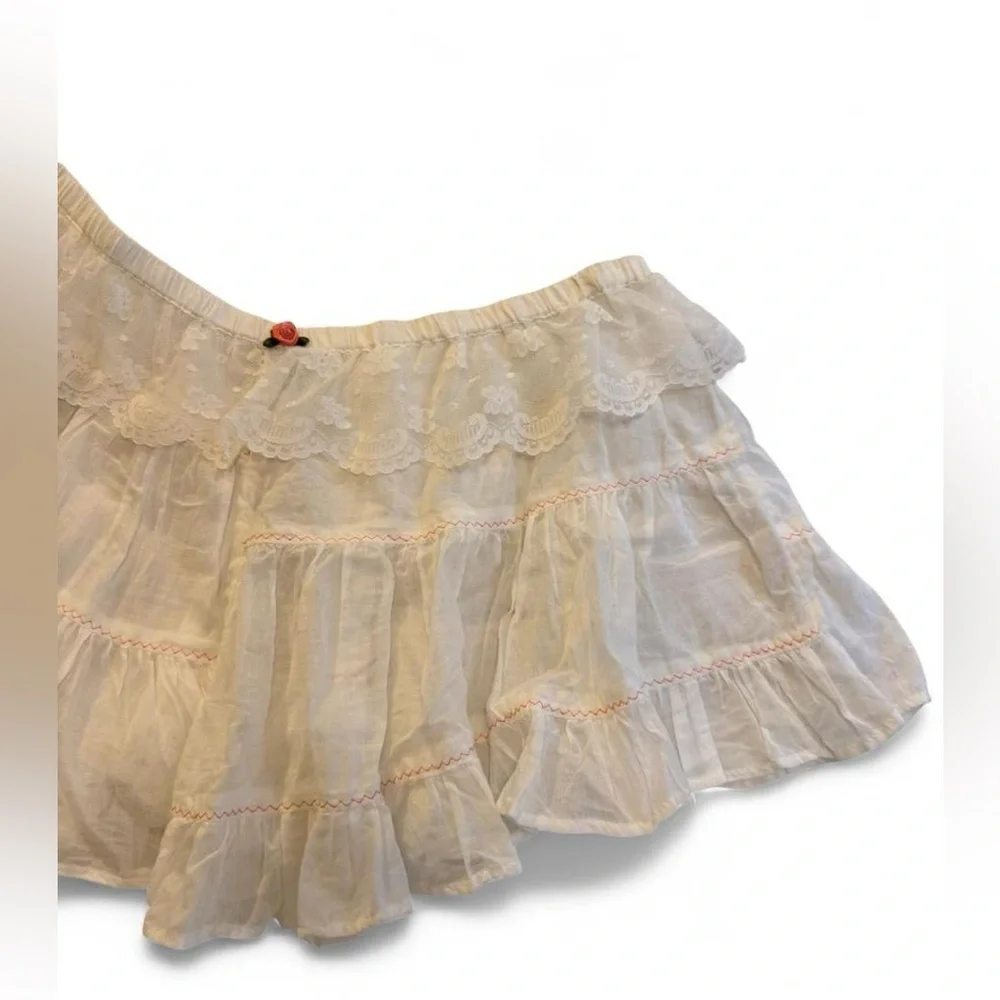 Free People In Full Swing Shorts White Lace Ruffle Boho M - Picture 9 of 14
